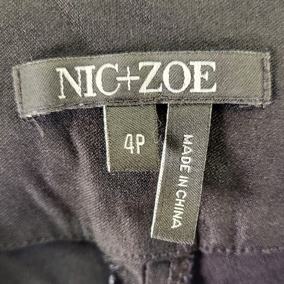 Nic + Zoe Petite Straight Leg Pull On Stretchy Pants size 4 Petite - Picture 3 of 4